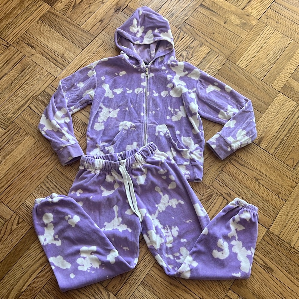 Velour tie dye sweatshirt/pants set